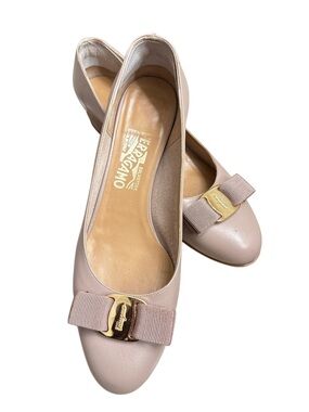VINTAGE SALVATORE FERRAGAMO FLATS